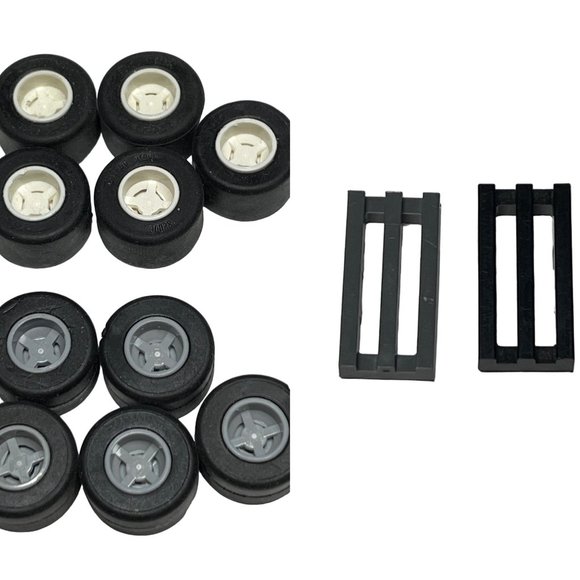 RETIRED Lego City Space Centre (3368) AND Space Shuttle (3367) 100% COMPLETE - Picture 7 of 12